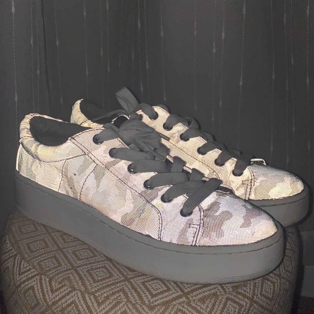 Reflective Camo Steve maddens